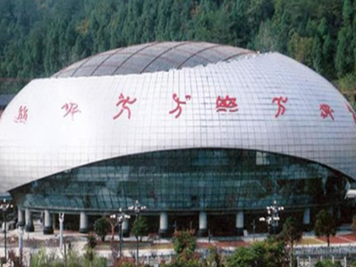 长乐体育中心球形网架加工安装